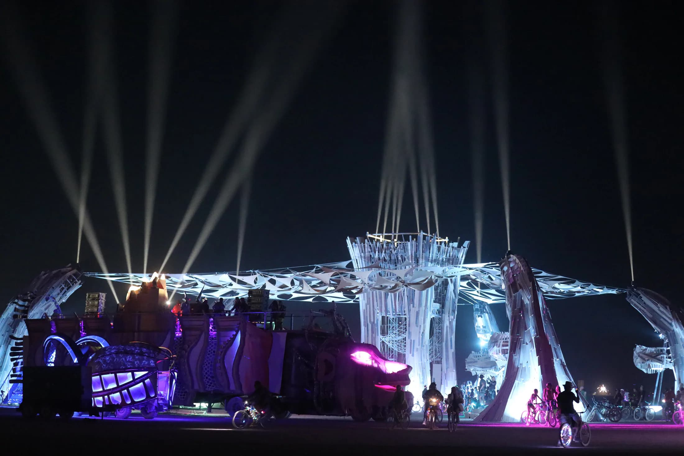 Mutant Vehicles at Burning Man 2019, photograph 4 of 16